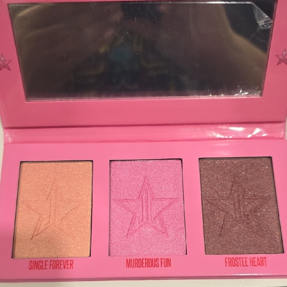 Jeffree Star Heartbreaker Highlighter Palette with Pink Accents - Picture 3 of 3
